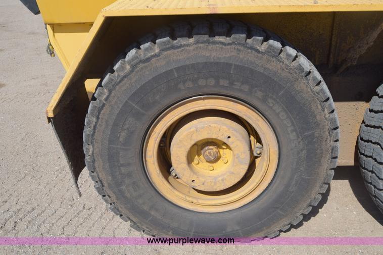 image for item BX9709 2002 Galion 850C motor grader