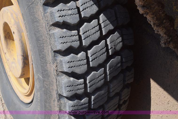 image for item BX9709 2002 Galion 850C motor grader