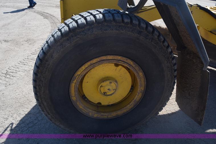 image for item BX9709 2002 Galion 850C motor grader