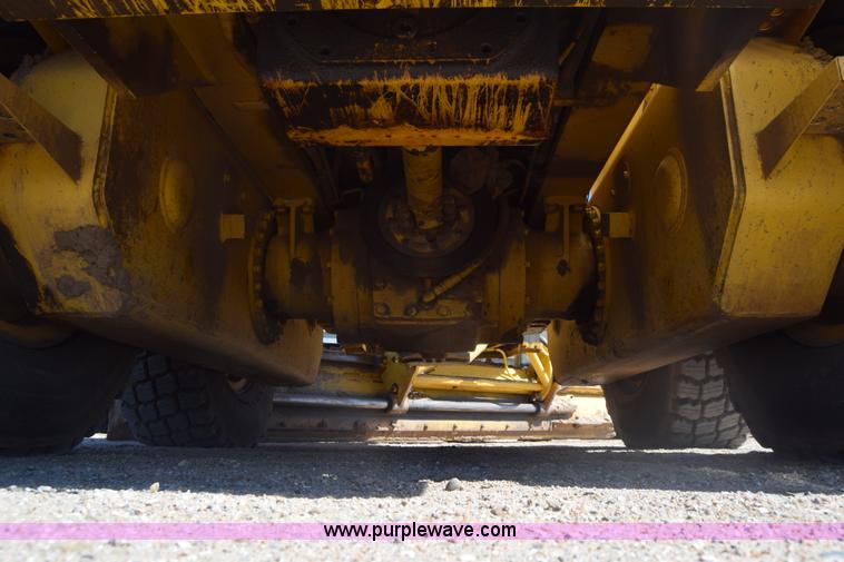 image for item BX9709 2002 Galion 850C motor grader