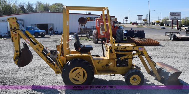image for item BX9909 Terramite T5C backhoe