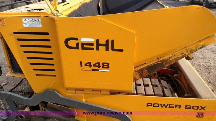 image for item F1267 Gehl 1448 paver