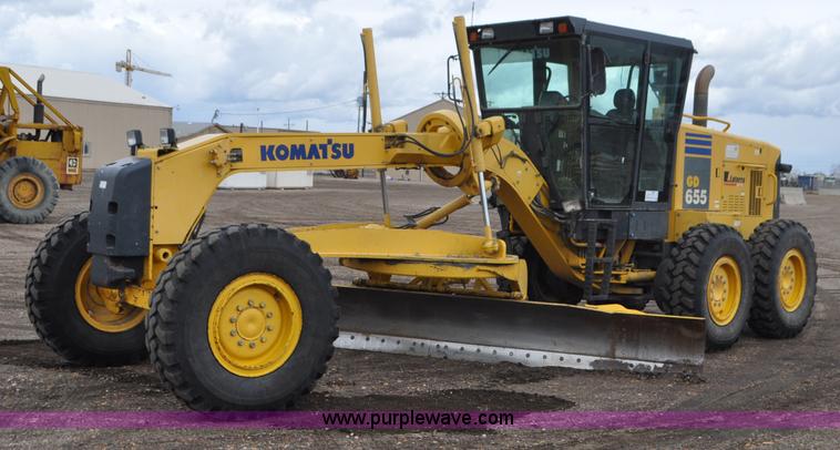 image for item G7332 2006 Komatsu GD655 motor grader