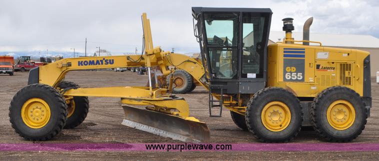 image for item G7332 2006 Komatsu GD655 motor grader