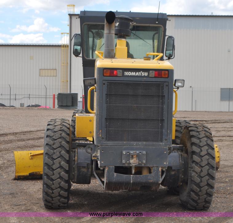 image for item G7332 2006 Komatsu GD655 motor grader