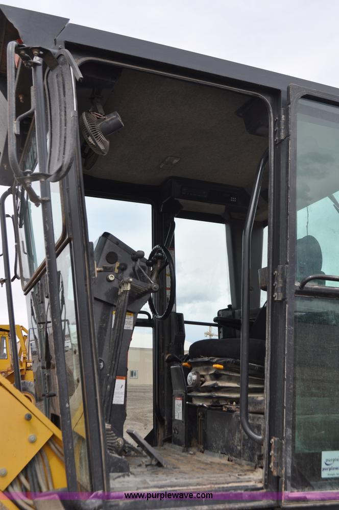 image for item G7332 2006 Komatsu GD655 motor grader