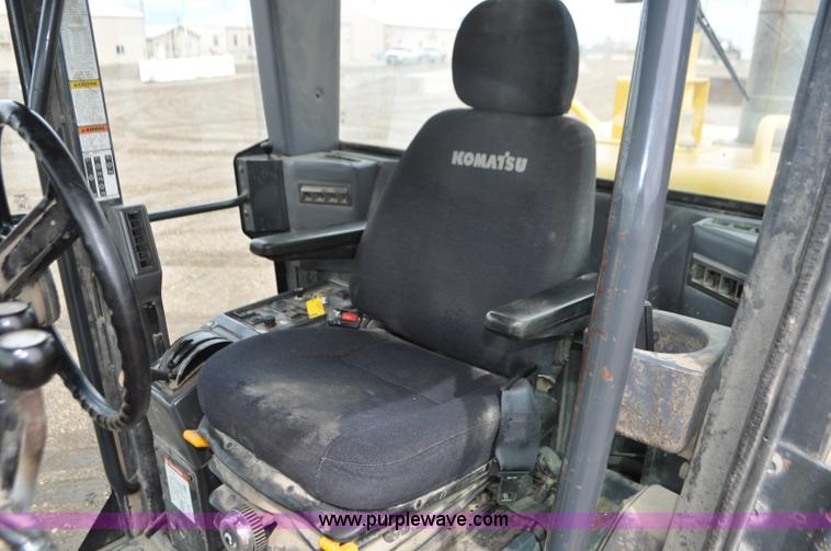 image for item G7332 2006 Komatsu GD655 motor grader