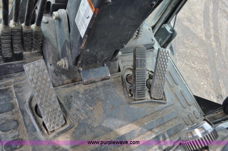 image for item G7332 2006 Komatsu GD655 motor grader