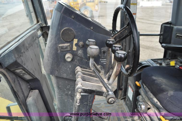 image for item G7332 2006 Komatsu GD655 motor grader