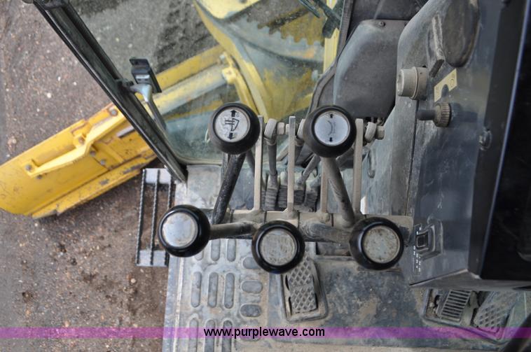 image for item G7332 2006 Komatsu GD655 motor grader