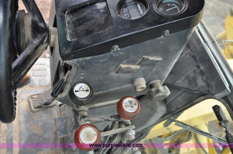 image for item G7332 2006 Komatsu GD655 motor grader