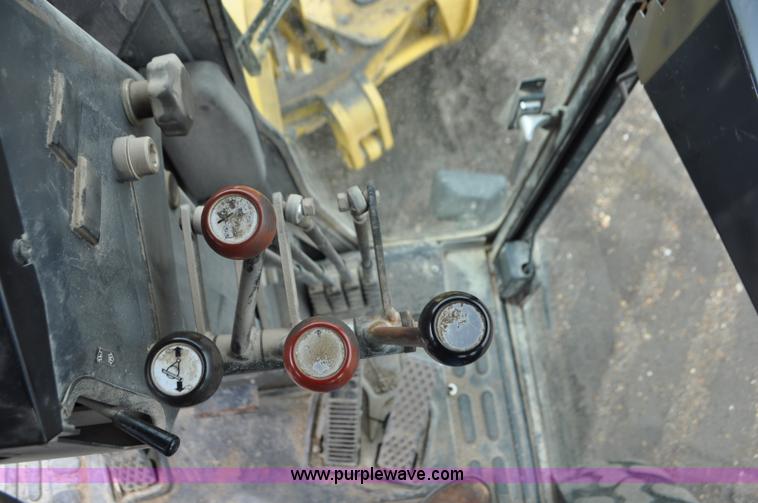 image for item G7332 2006 Komatsu GD655 motor grader