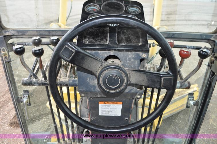 image for item G7332 2006 Komatsu GD655 motor grader