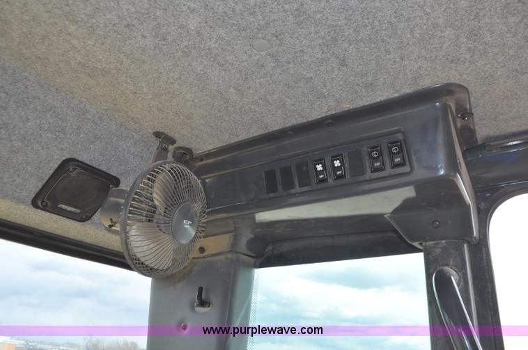 image for item G7332 2006 Komatsu GD655 motor grader