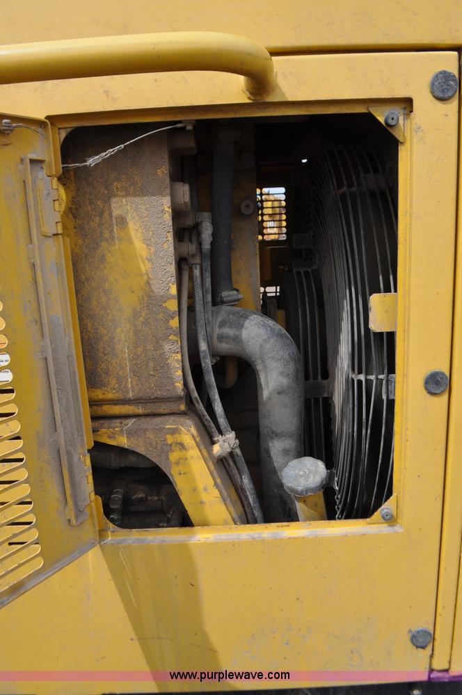 image for item G7332 2006 Komatsu GD655 motor grader