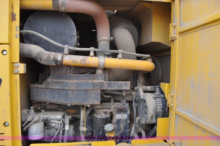 image for item G7332 2006 Komatsu GD655 motor grader