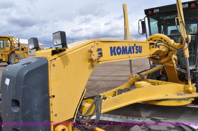 image for item G7332 2006 Komatsu GD655 motor grader