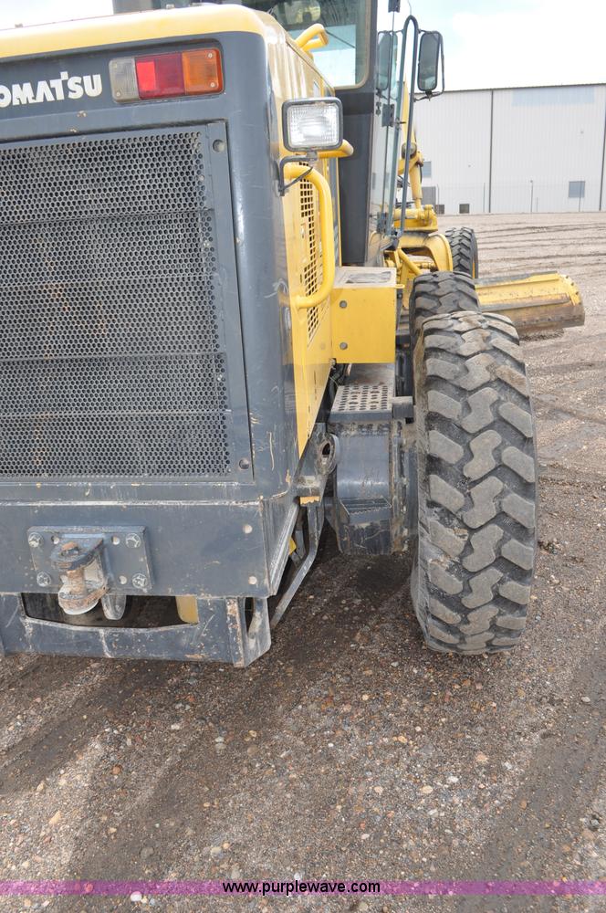 image for item G7332 2006 Komatsu GD655 motor grader