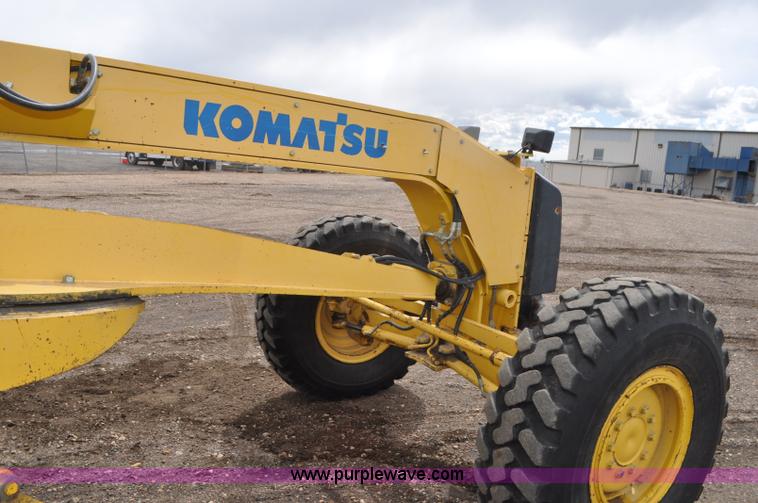 image for item G7332 2006 Komatsu GD655 motor grader