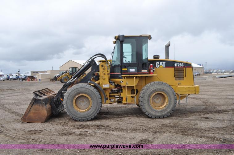 image for item G7334 2003 Caterpillar IT28 wheel loader