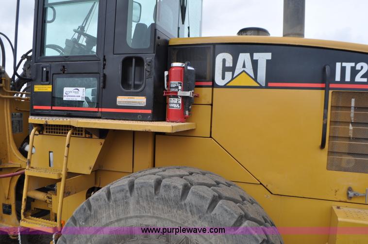 image for item G7334 2003 Caterpillar IT28 wheel loader