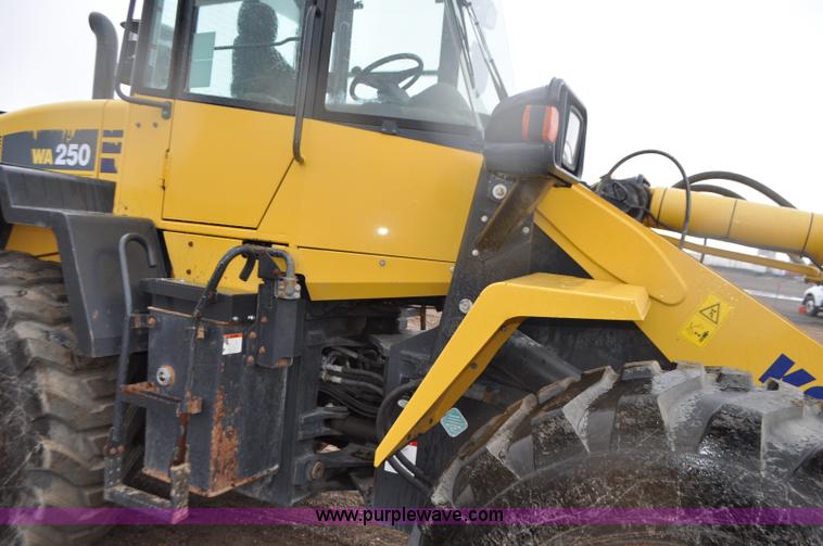 image for item G7335 2012 Komatsu WA250-6 wheel loader