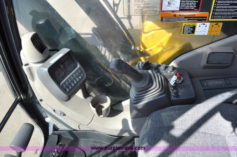 image for item G7336 2008 John Deere 350D LC excavator