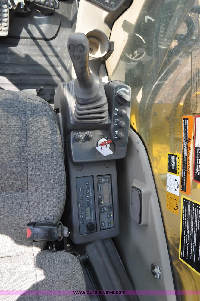 image for item G7336 2008 John Deere 350D LC excavator