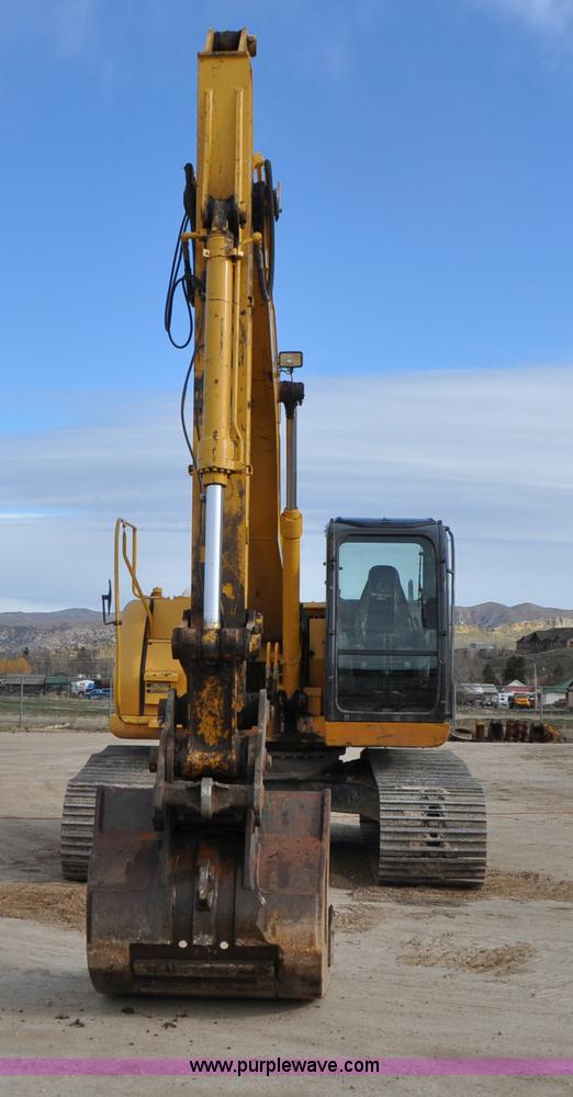 image for item G7337 2006 John Deere 225C LC excavator