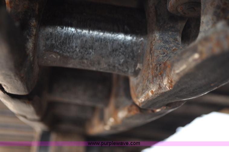 image for item G7337 2006 John Deere 225C LC excavator