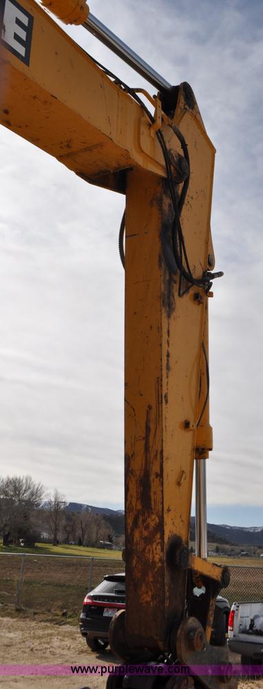 image for item G7337 2006 John Deere 225C LC excavator