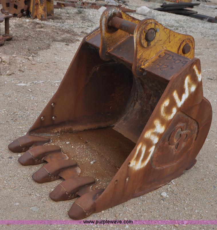 image for item G7337 2006 John Deere 225C LC excavator