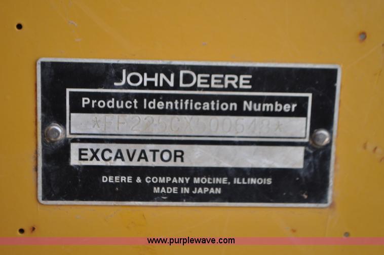 image for item G7337 2006 John Deere 225C LC excavator