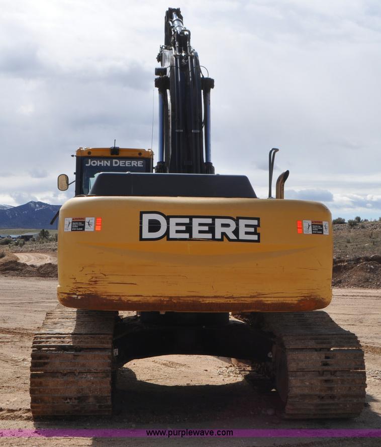 image for item G7338 2006 John Deere 270D LC excavator