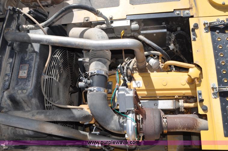 image for item G7338 2006 John Deere 270D LC excavator