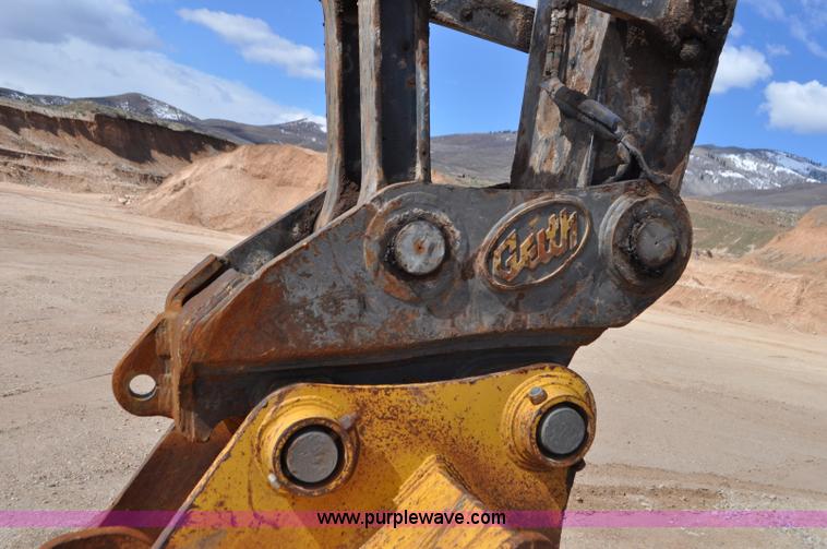 image for item G7338 2006 John Deere 270D LC excavator