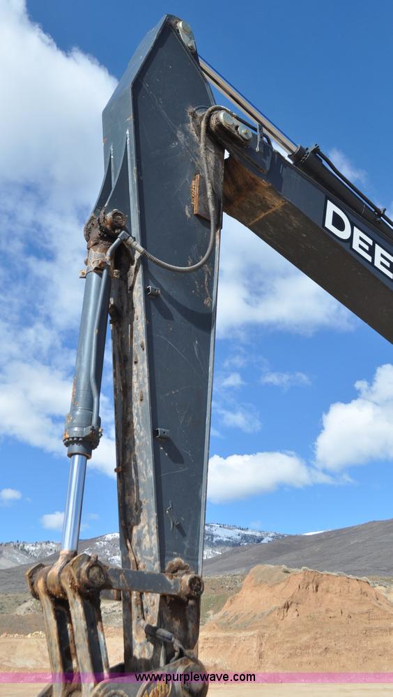 image for item G7338 2006 John Deere 270D LC excavator