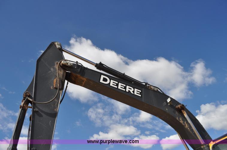 image for item G7338 2006 John Deere 270D LC excavator