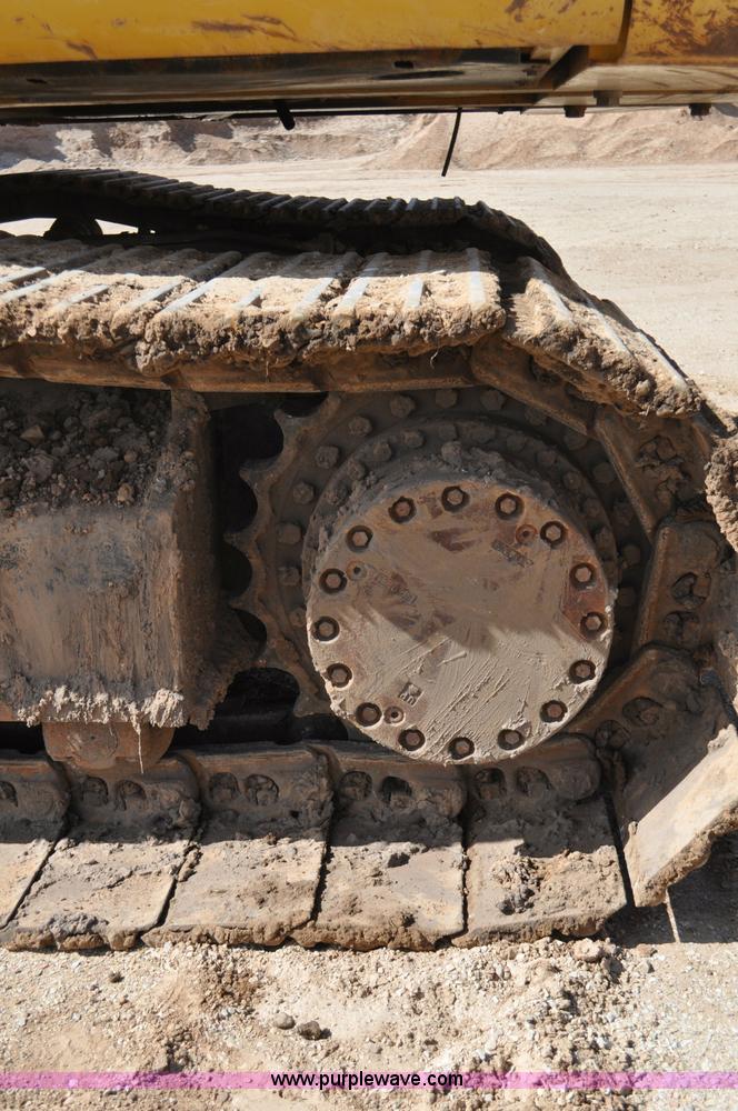 image for item G7338 2006 John Deere 270D LC excavator