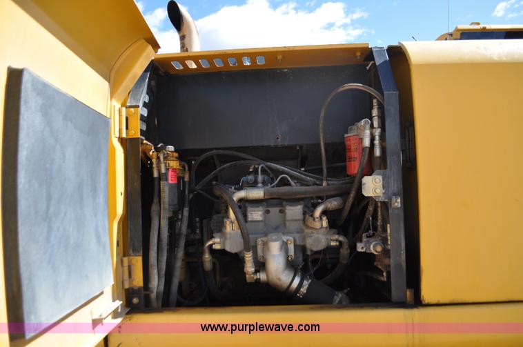 image for item G7338 2006 John Deere 270D LC excavator