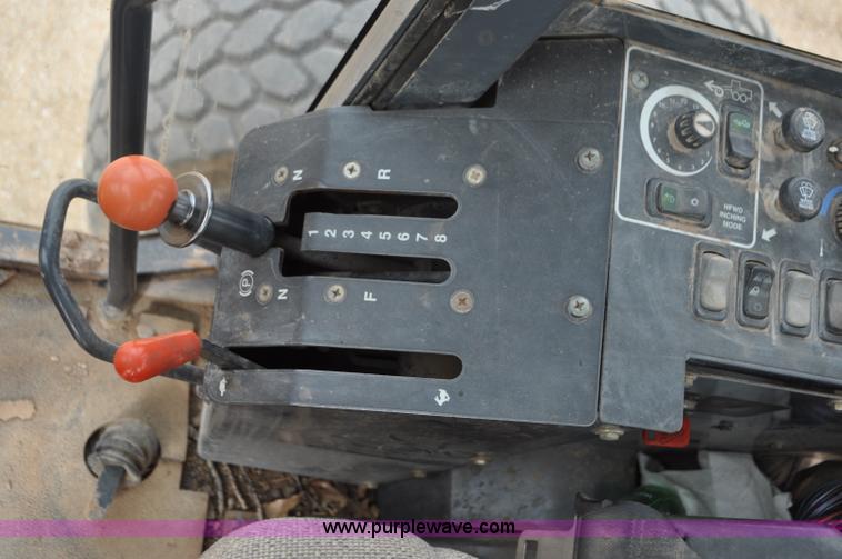 image for item G7339 2002 John Deere 772CH II motor grader