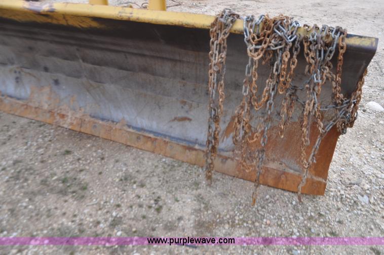 image for item G7339 2002 John Deere 772CH II motor grader