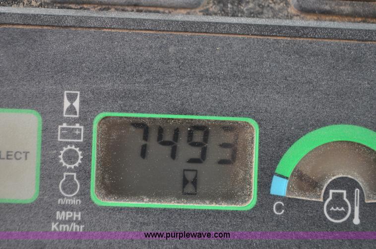 image for item G7339 2002 John Deere 772CH II motor grader