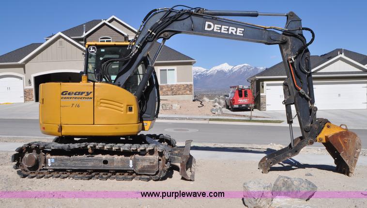 image for item G7341 2008 John Deere 75D mini excavator