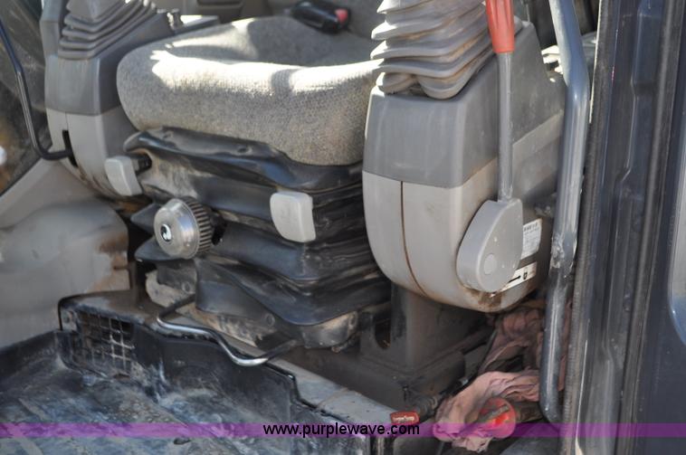 image for item G7341 2008 John Deere 75D mini excavator