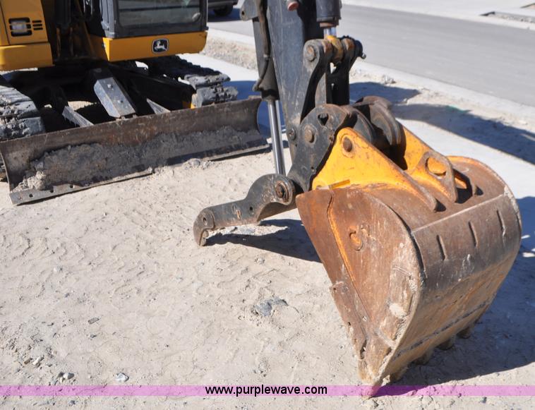 image for item G7341 2008 John Deere 75D mini excavator