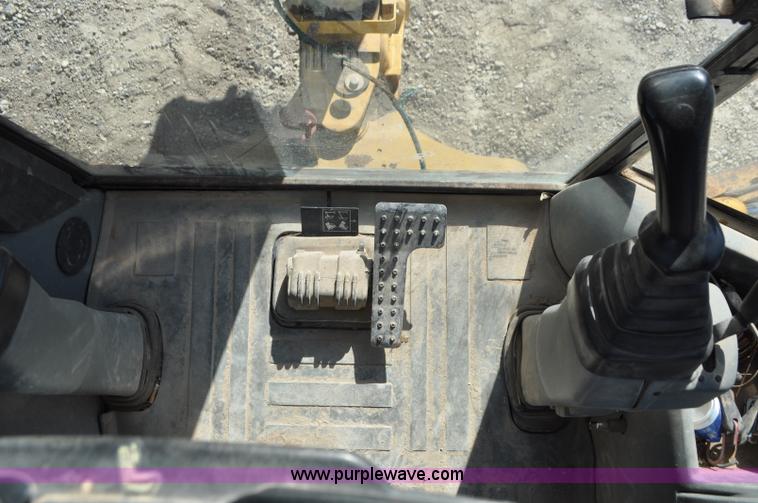 image for item G7342 2002 Caterpillar 420D backhoe