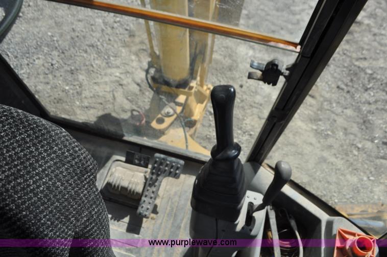 image for item G7342 2002 Caterpillar 420D backhoe