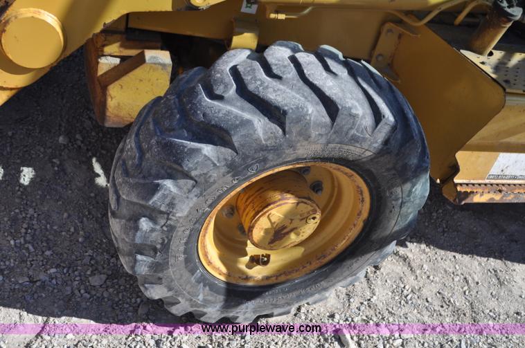 image for item G7342 2002 Caterpillar 420D backhoe