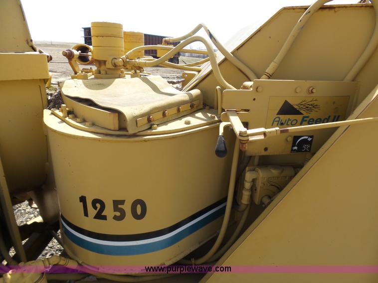 image for item J1670 Vermeer 1250 wood chipper